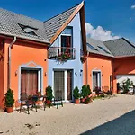Vintiamo Apartahotel 3*
